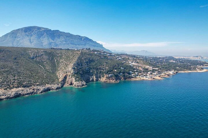 Une journée en mer depuis Dénia ou Jávea avec barbecue à bord du catamaran