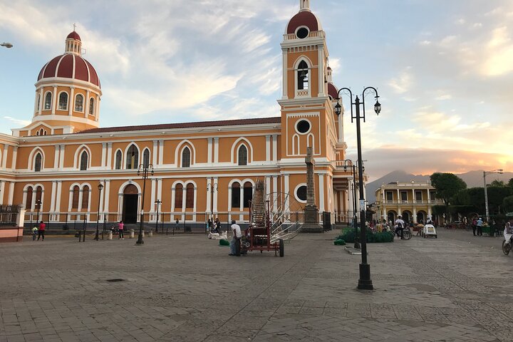 Nicaragua endagstur till koloniala Granada och Crafty Masaya