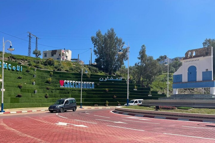 Heldags guidad tur från Rabat till Chefchaouen ikoniska blå staden