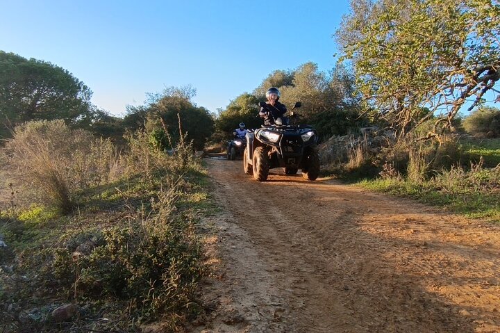 Albufeira 1,5 horas Tour todoterreno Tour de aventura en quad