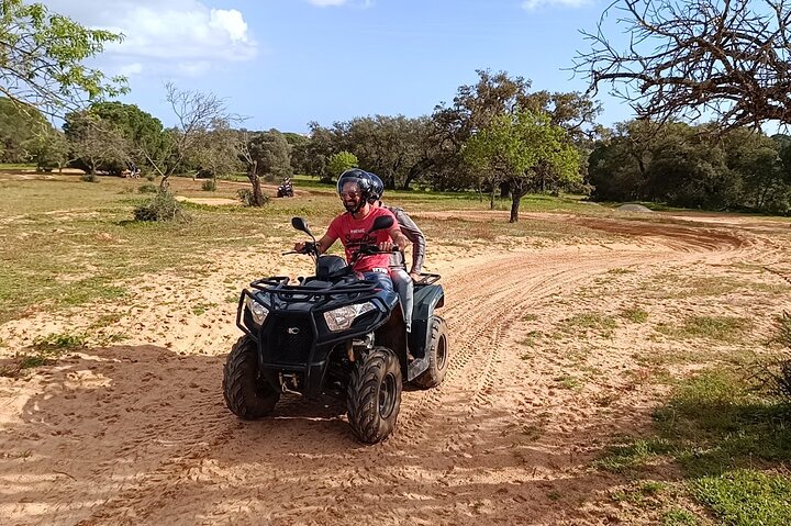 Albufeira 1,5 horas Tour todoterreno Tour de aventura en quad