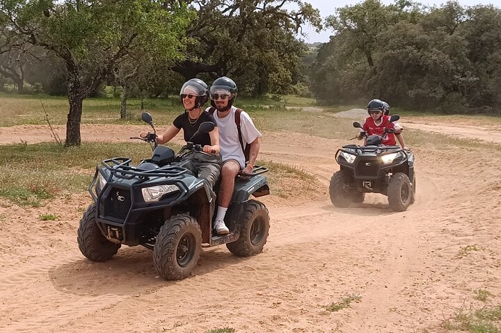 Albufeira 1,5 horas Tour todoterreno Tour de aventura en quad