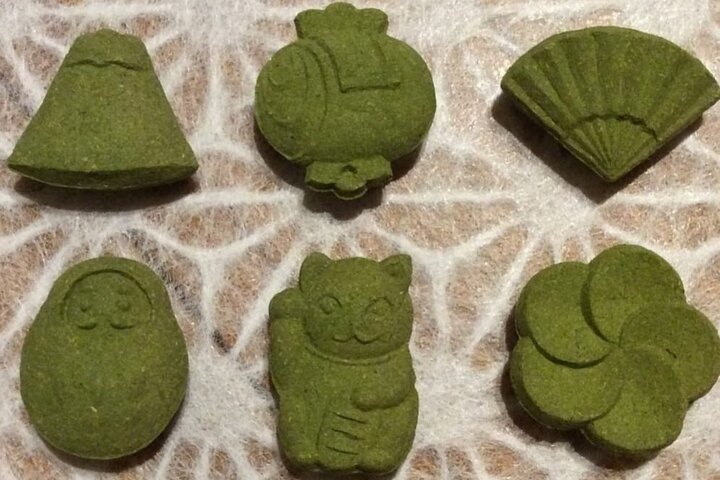 Utilizando Matcha reciclado! Criação de incenso matcha (Uji, Kyoto)