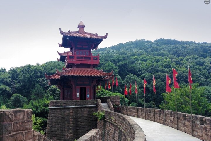 Private tour to Wuhan Yellow Crane Tower Donghu lake Mo Mountain