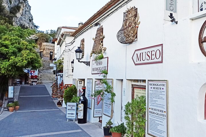 Ausflug nach Guadalest, Altea und Eintritt in die Fuentes del Algar