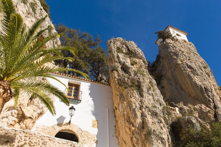 Ausflug nach Guadalest, Altea und Eintritt in die Fuentes del Algar
