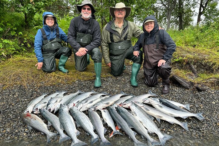 Mezza giornata di pesca al salmone in Alaska nella penisola di Kenai