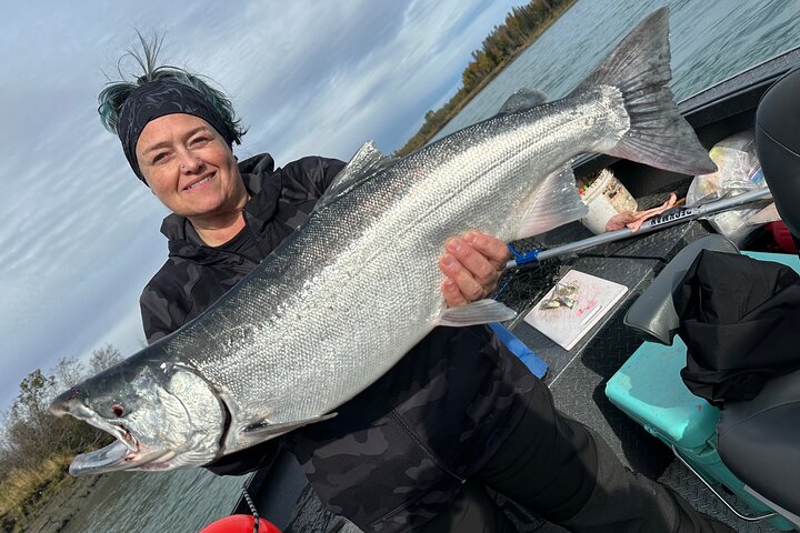 Mezza giornata di pesca al salmone in Alaska nella penisola di Kenai