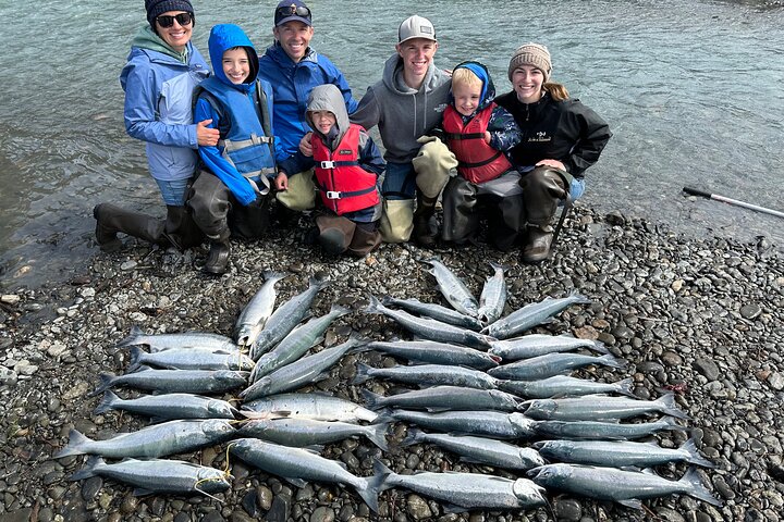 Mezza giornata di pesca al salmone in Alaska nella penisola di Kenai