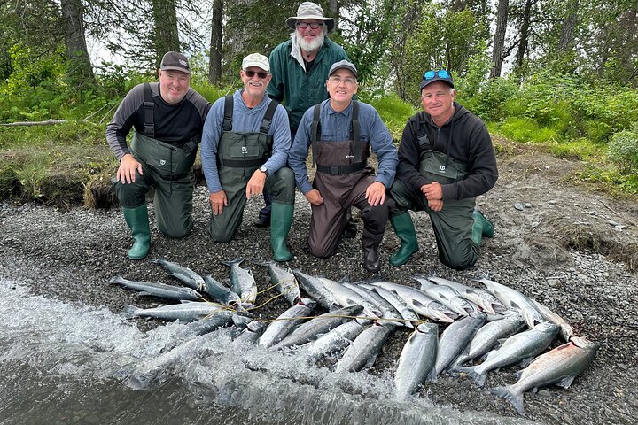 Mezza giornata di pesca al salmone in Alaska nella penisola di Kenai