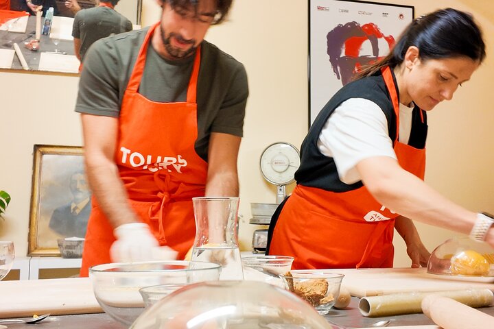 Clase de cocina local de pasta de Bolonia, Ragu, Spritz, vino y gelato
