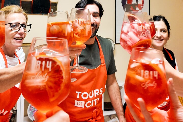 Clase de cocina local de pasta de Bolonia, Ragu, Spritz, vino y gelato