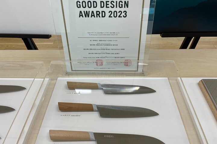 Erstellen Sie Ihr eigenes Taschenmesser in der Miracle Kitchen Knife Factory