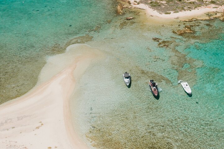 Tour privado en barco Paros, Antíparos y Laguna Azul - Medio día