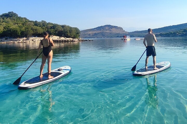 Stand Up Paddle-boarding intorno alle isole Ksamil (3 volte al giorno)