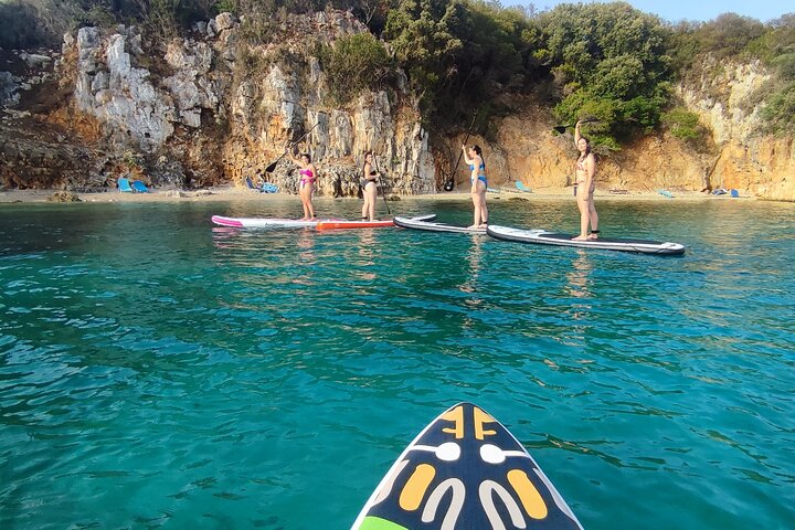Stand Up Paddle-boarding intorno alle isole Ksamil (3 volte al giorno)