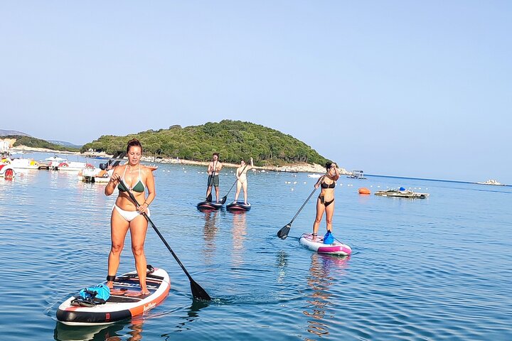 Stand Up Paddle-boarding intorno alle isole Ksamil (3 volte al giorno)