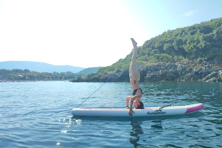 Stand Up Paddle-boarding intorno alle isole Ksamil (3 volte al giorno)