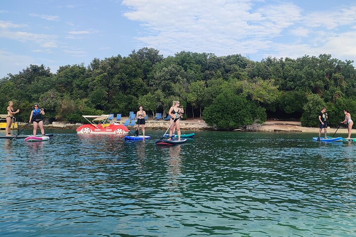 Stand Up Paddle-boarding intorno alle isole Ksamil (3 volte al giorno)