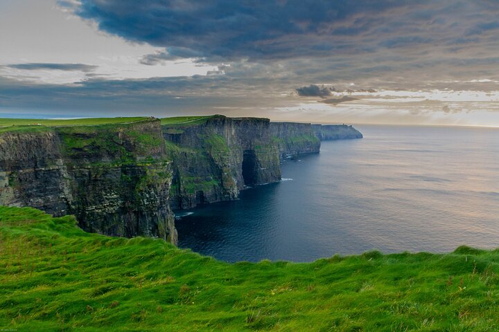 Cliffs of Moher Zugang und Wild Atlantic Way Irish Experience