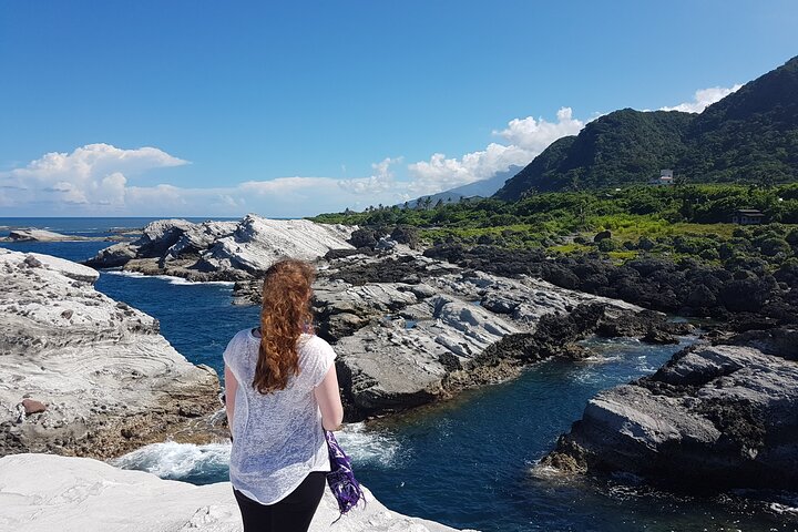 Tour Privado por la Costa Este y Caza de Jade – Escapada Costera de Hualien