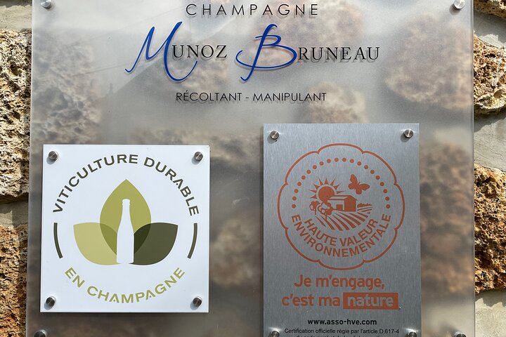 Champagne Muñoz Bruneau: visita y degustación de medio día