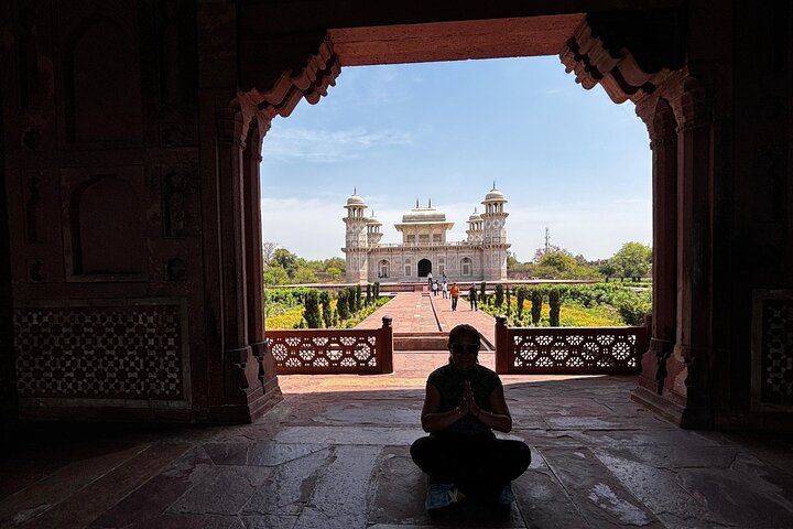Von Jaipur : Taj Mahal & Agra Tour mit Transfer nach Delhi mit dem Auto