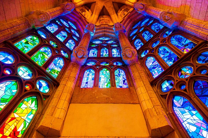 Barcellona : accesso prioritario alla Sagrada Familia e visita guidata