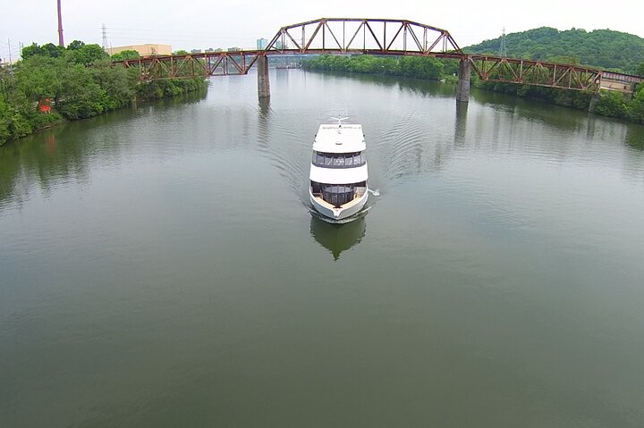 Cruzeiro pelo rio Knoxville a bordo do Volunteer Princess