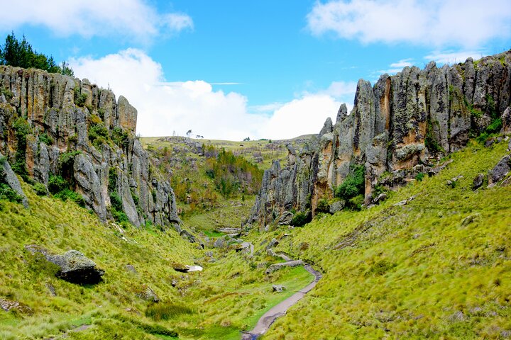 Cajamarca: Cumbemayo - the Stone Forest