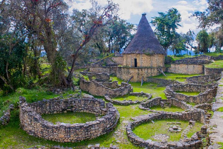 Visite du site archéologique de Kuelap et téléphérique depuis Chachapoyas