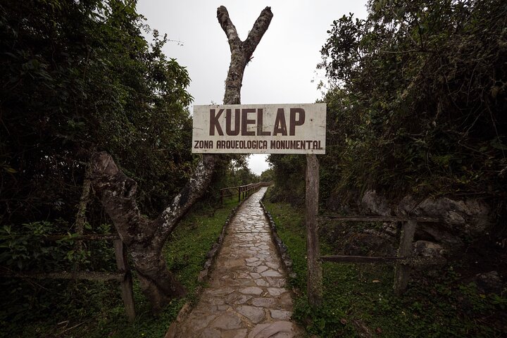 Visite du site archéologique de Kuelap et téléphérique depuis Chachapoyas
