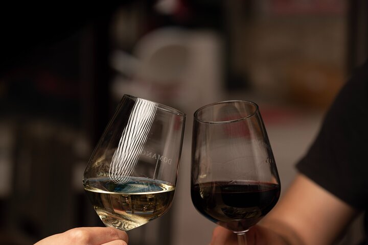 Desde Split/Trogir: tour por Mostar y Medjugorje con cata de vinos