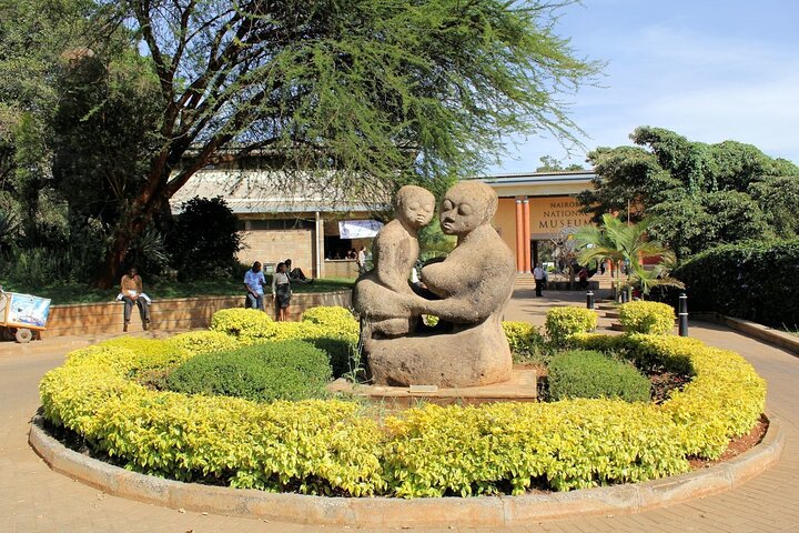 Nairobi National Museum, Giraffe Center und Bomas Kenia Führung