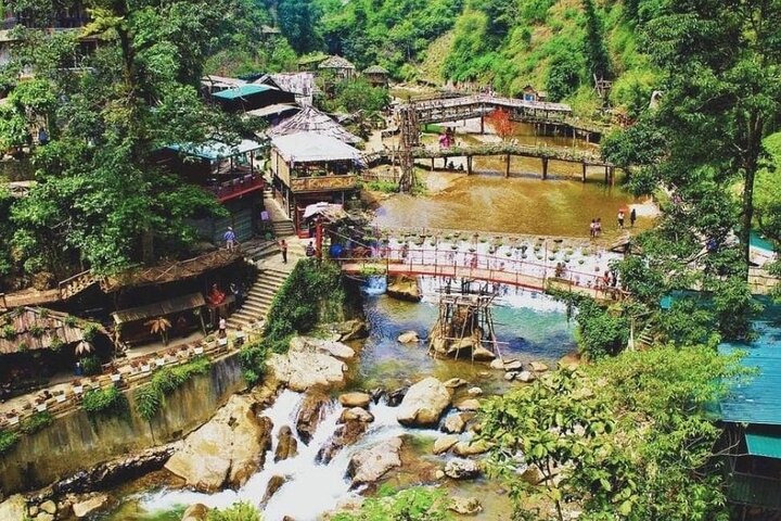 Privétour van een hele dag in Sapa met de auto