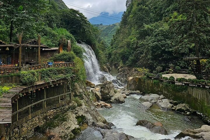 Privétour van een hele dag in Sapa met de auto