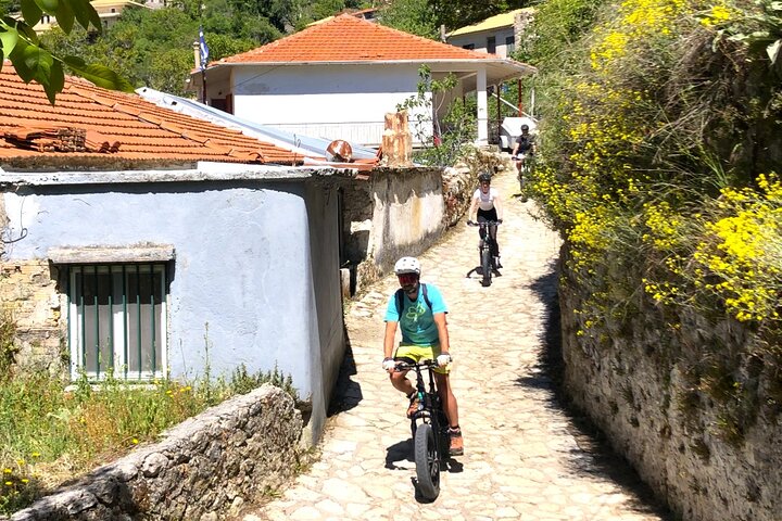 Lefkada: Mountain Gems Elektrisk fett cykeltur och provsmakning