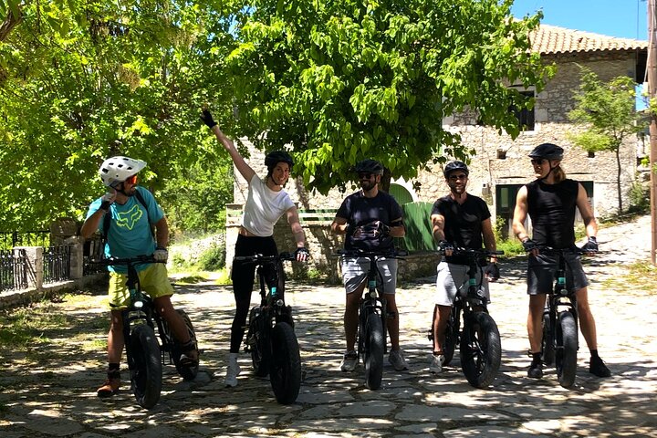 Lefkada: Mountain Gems Elektrisk fett cykeltur och provsmakning