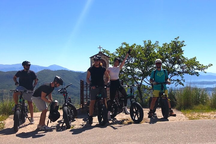Lefkada: Mountain Gems Elektrisk fett cykeltur och provsmakning
