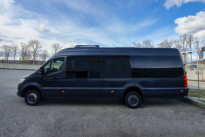 Privater Transfer von Lauterbrunnen zum Flughafen Zürich