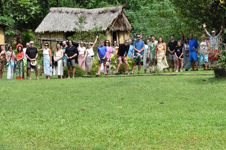 River Tubing Fiji / Suva Shore Utflykt Kryssningsfartyg Passagerare