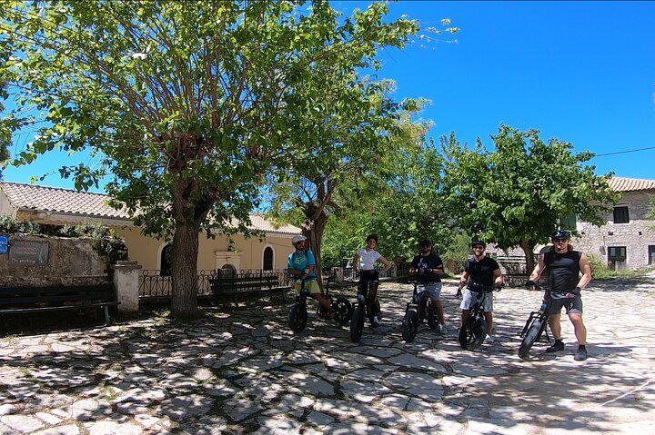 Lefkada: Mountain Gems Elektrisk fett cykeltur och provsmakning