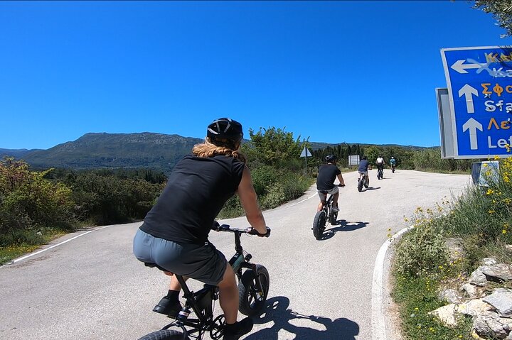 Lefkada: Mountain Gems Elektrisk fett cykeltur och provsmakning