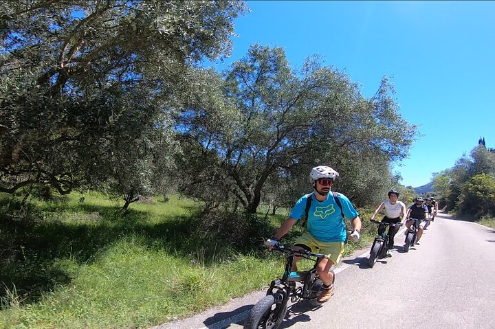 Lefkada: Mountain Gems Elektrisk fett cykeltur och provsmakning