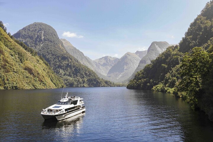 Crucero de un día por las tierras vírgenes de Doubtful Sound desde Manapouri