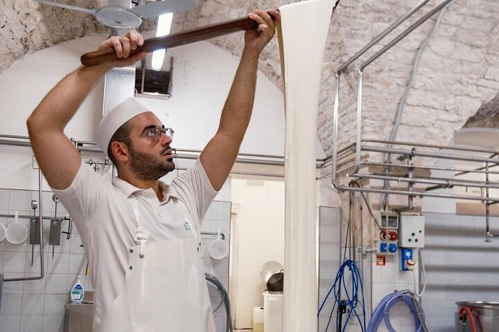 Tour Masseria Seppunisi - Experiencia de mozzarella y burrata