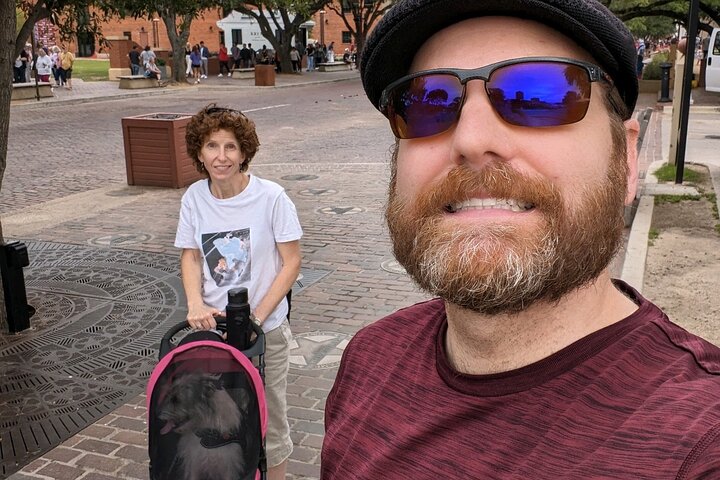 FW Stockyards Todo Incluido, Comida Autoguiada y Tour de Historia