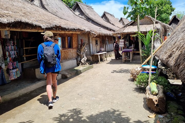 Lombok Tour privado Cascada y pueblo tradicional, incluida la playa
