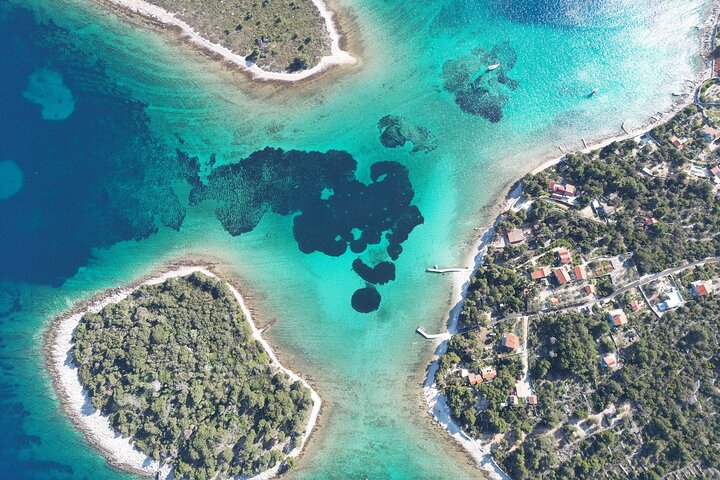 Trogir, Blue Lagoon, Excursion en bateau d'une demi-journée à Ciovo et vin depuis Split