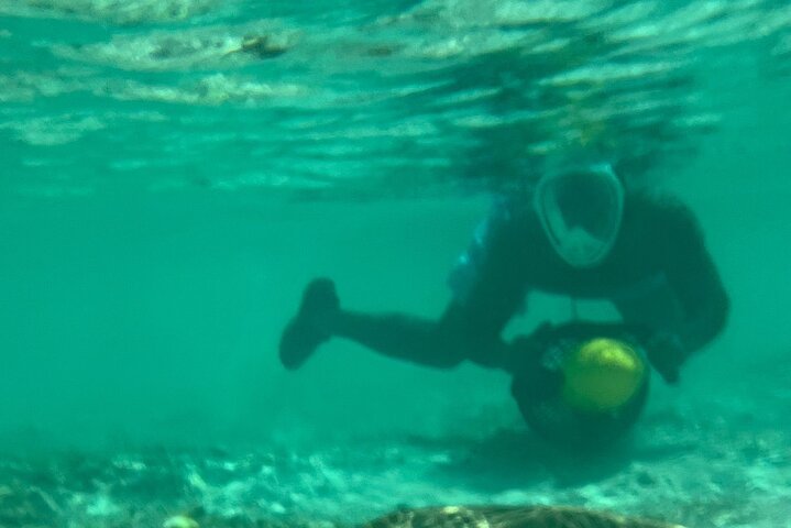 Aventura de snorkel en scooter marino en las Bahamas